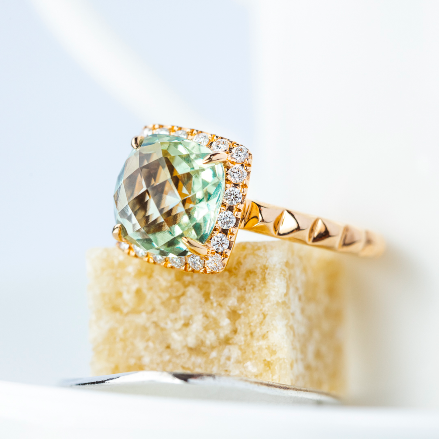 Oliver Heemeyer Charlie Green Amethyst Ring Fancy made of 18k rose gold. Different perspective 3.