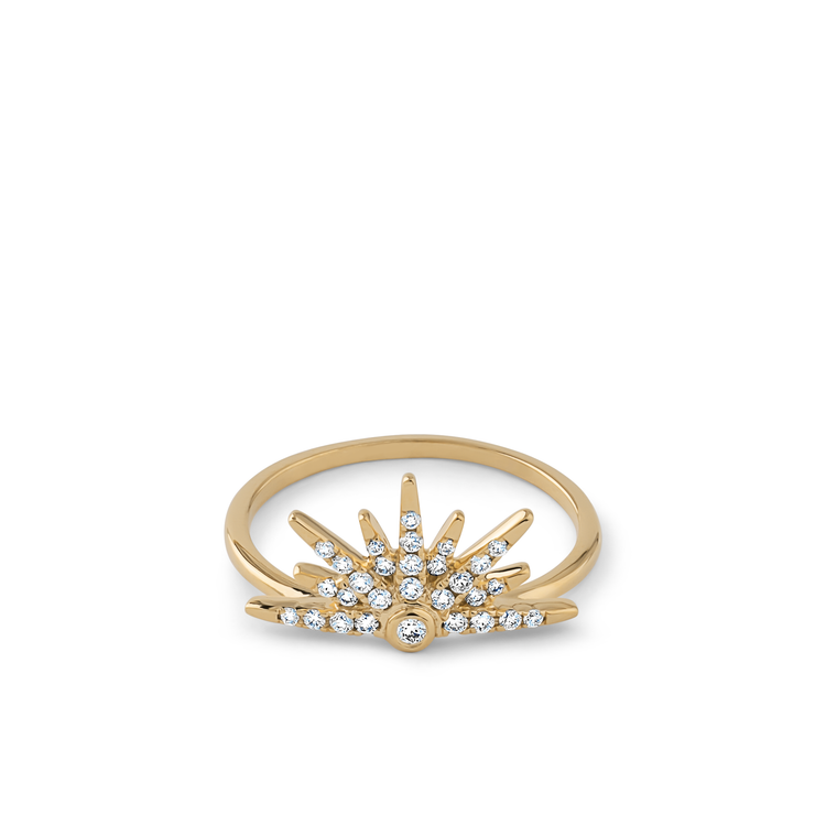 Oliver Heemeyer Eremia Diamond Ring made of 18k yellow gold.