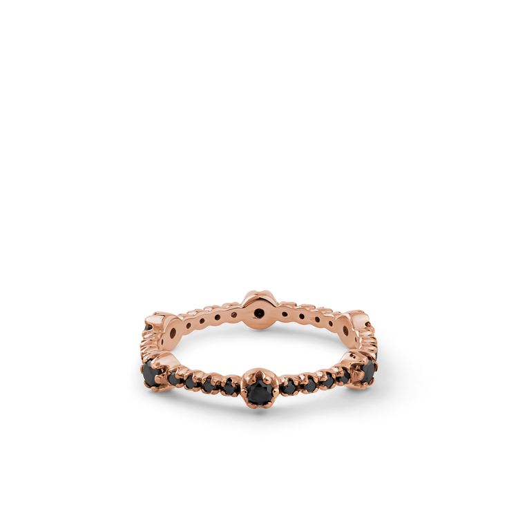 Oliver Heemeyer Étoile black diamond ring made of 18k rose gold.