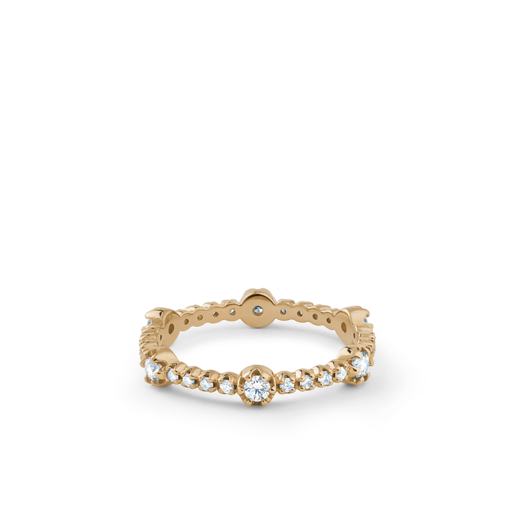 Oliver Heemeyre Étoile diamond ring made of 18k yellow gold.