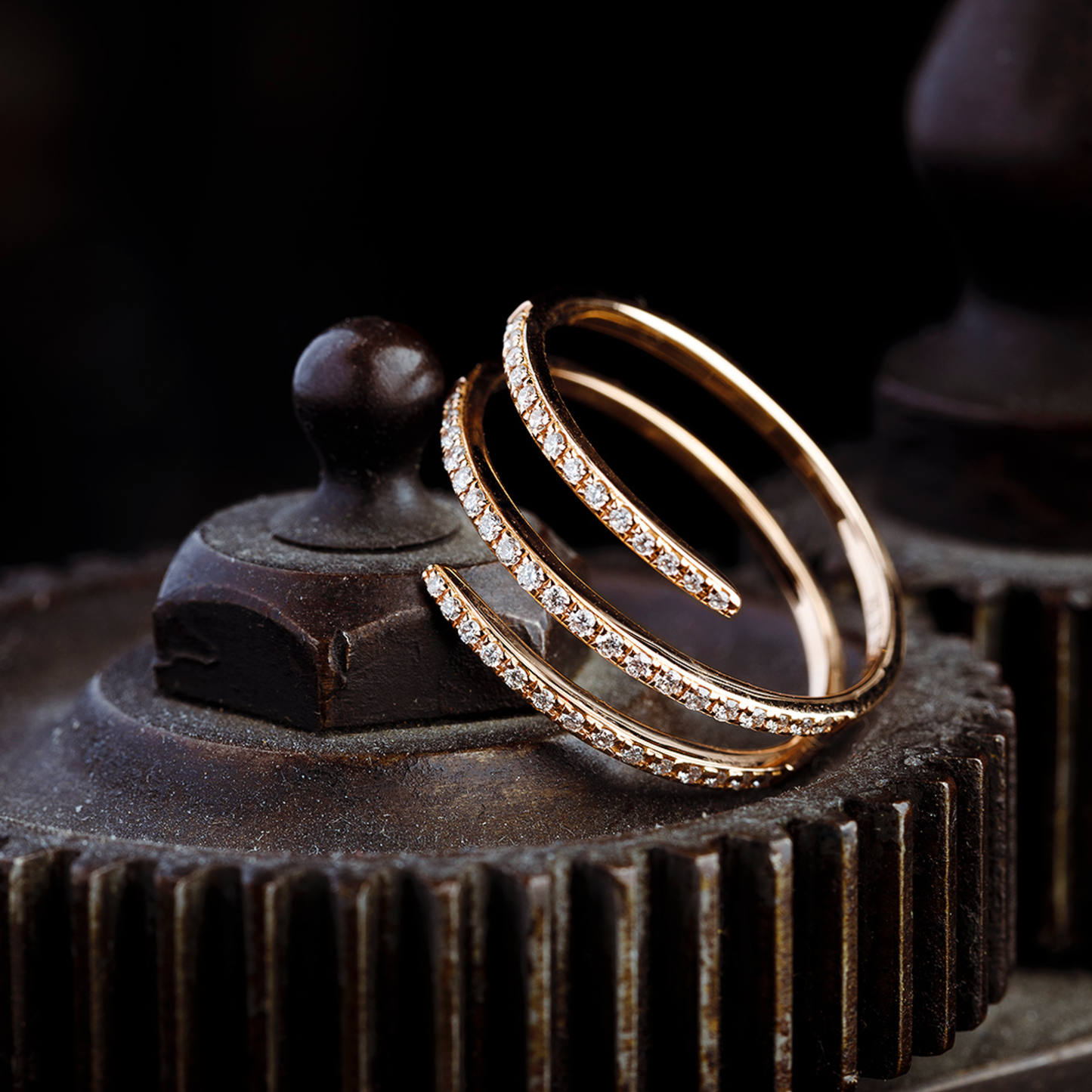 The Oliver Heemeyer Helix diamond ring gently wraps itself around your finger. A delicate and modern design, adorned with sparkling diamonds and handcrafted in 18k rose gold.