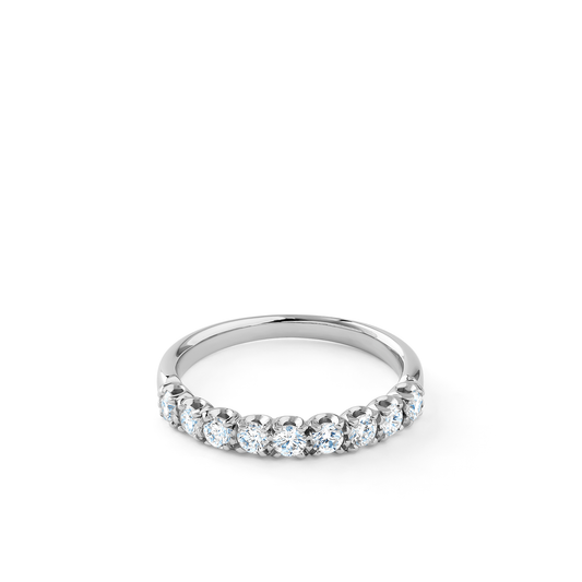 Oliver Heemeyer Holly diamond ring no. 4 made of 18k white gold.