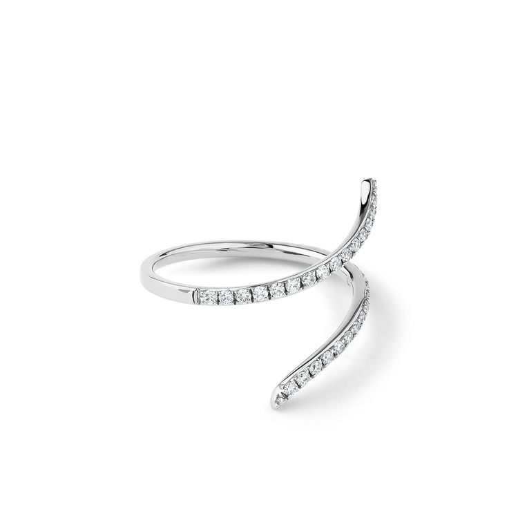Oliver Heemeyer Curl Diamond Ring made of 18k white gold.
