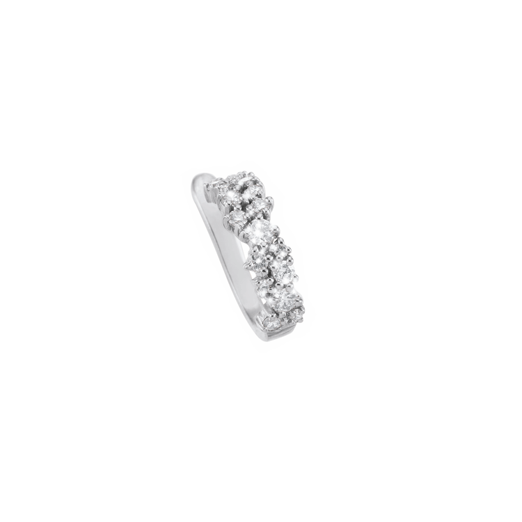 The glamorous 18k white gold princess design is adorned with 18 sparkling diamonds in different sizes. An extraordinary beautiful OH creation, handmade with the highest attention to detail.