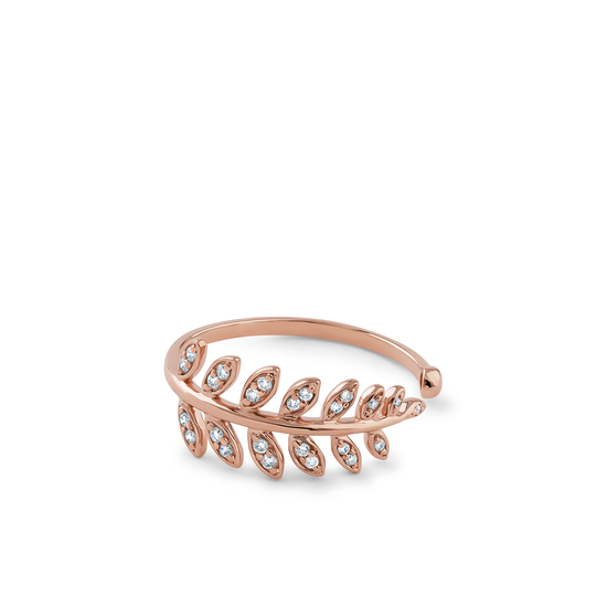 Oliver Heemeyer Acacia diamond ring made of 18k rose gold.