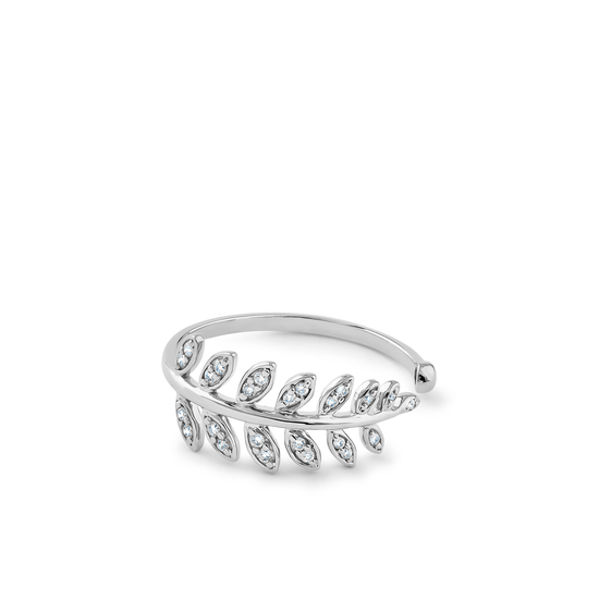 Oliver Heemeyer Acacia diamond ring made of 18k white gold.