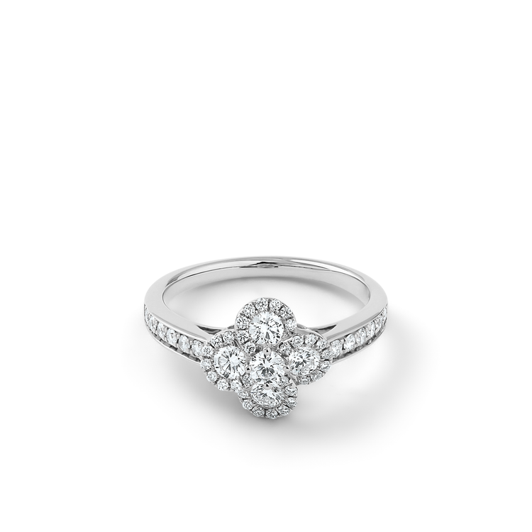 Oliver Heemeyer Alemandro diamond ring 4 in 18 white gold.