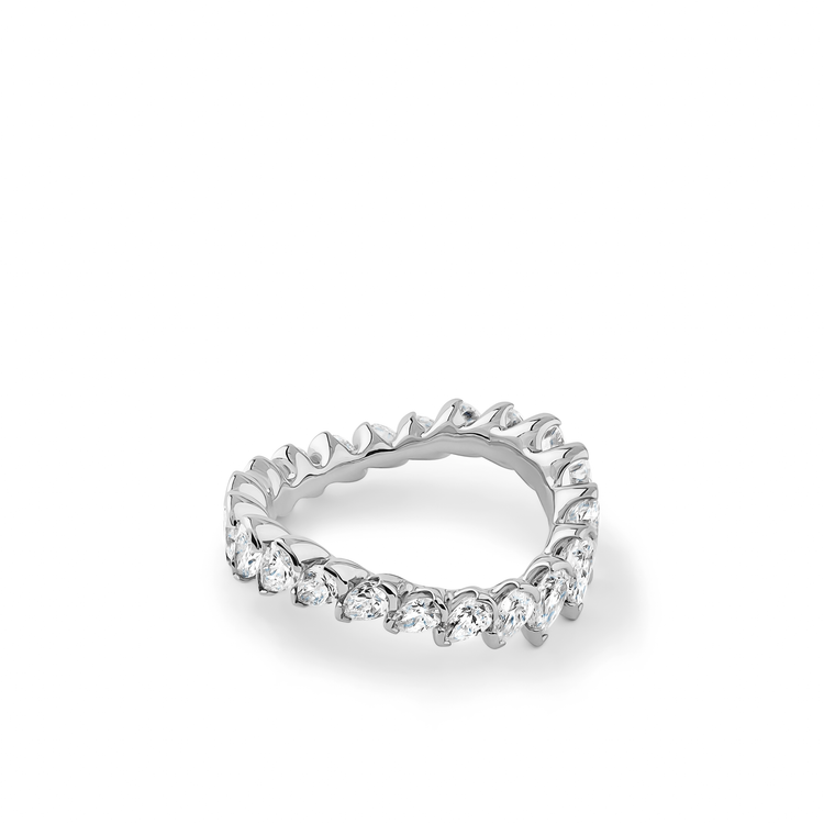 Oliver Heemeyer Brooke diamond ring made of 18k white gold.
