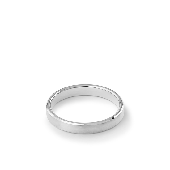 Oliver Heemeyer Callisto wedding band 3,0 mm made of 18k white gold.