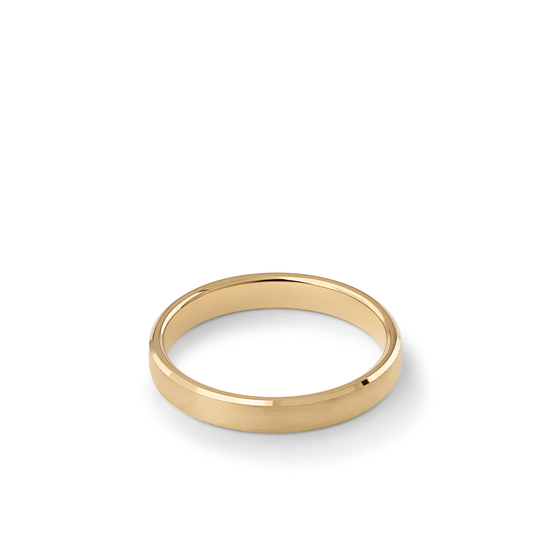 Oliver Heemeyer Callisto wedding band 3,0 mm made of 18k yellow gold.