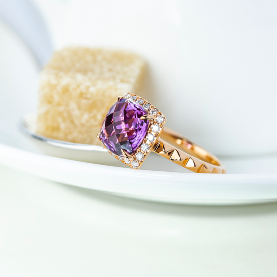 Oliver Heemeyer Charlie Amethyst Ring Fancy. Different perspective 1.