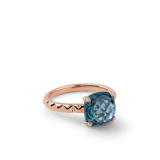 Oliver Heemeyer Charlie London Blue Topaz Ring made of 18k rose gold.