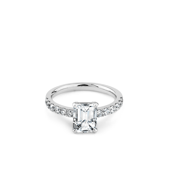 Oliver Heemeyer Elizabeth Diamond Ring made of platinum.