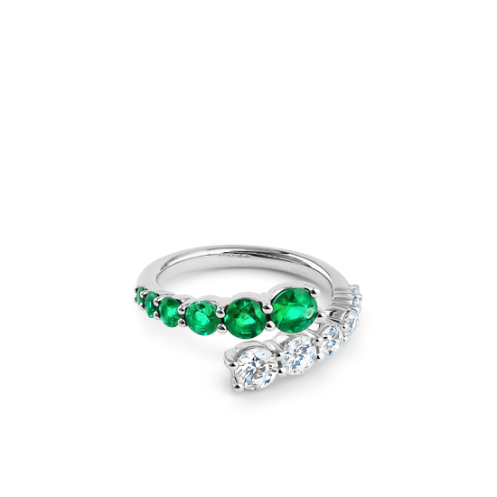 Oliver Heemeyer Emely emerald diamond ring made of 18k white gold.