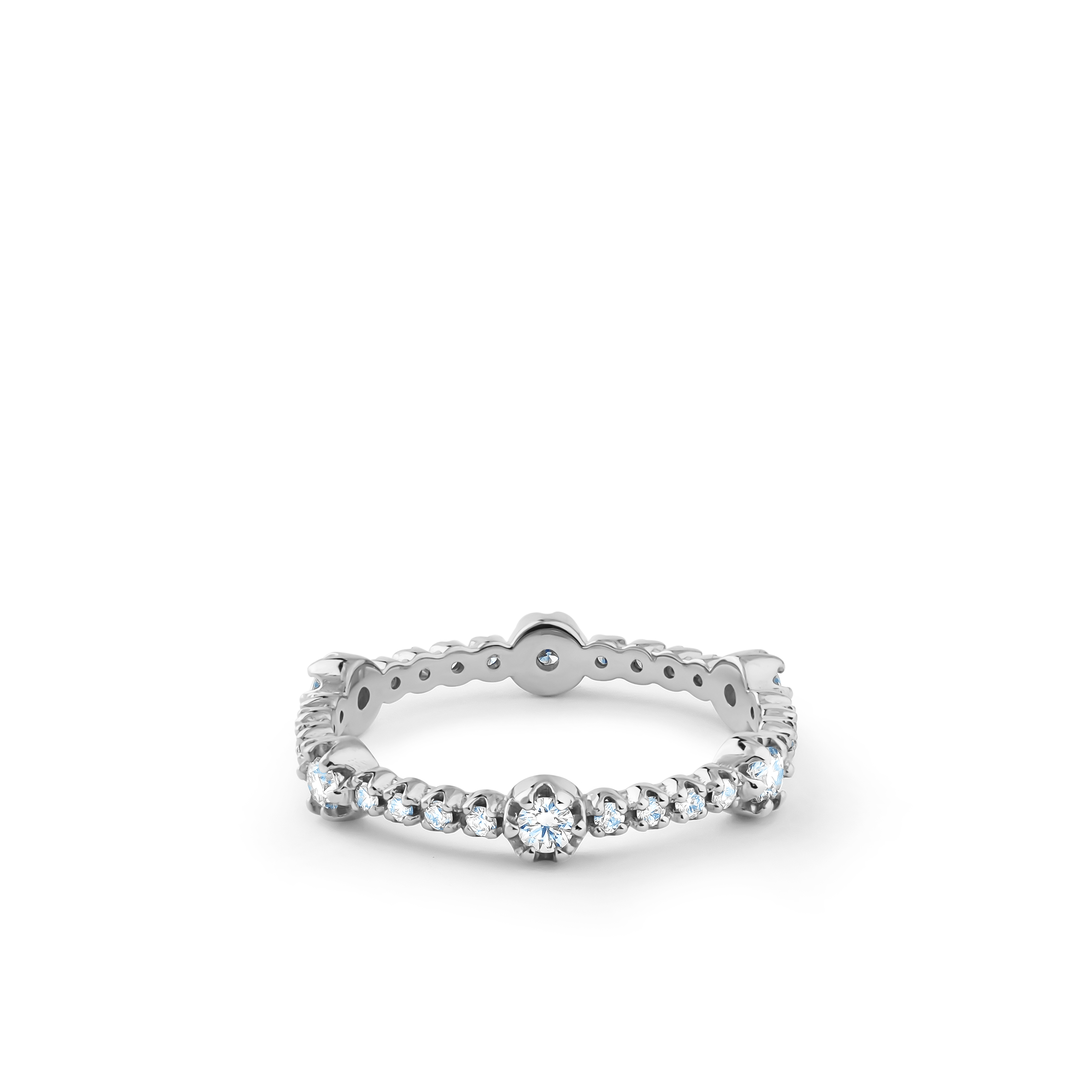 Oliver Heemeyre Étoile diamond ring made of 18k white gold.