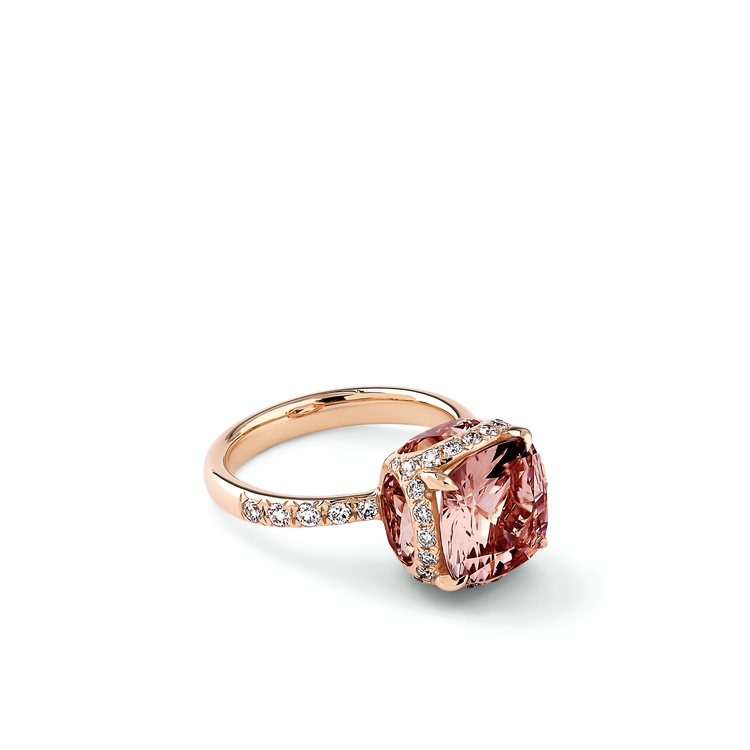Oliver Heemeyer George Morganite ring made of 18k rose gold. 