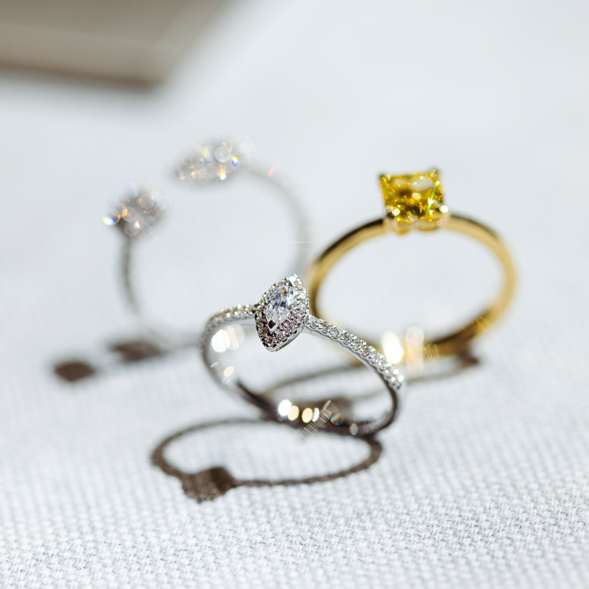 Oliver Heemeyer Liz Navette Diamond Ring made of 18k white gold. Different perspective 3.