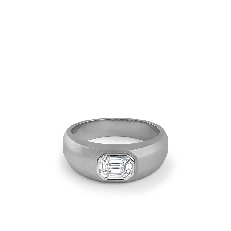 Oliver Heemeyer Mael men´s diamond ring made of 18k white gold and with satin finish.