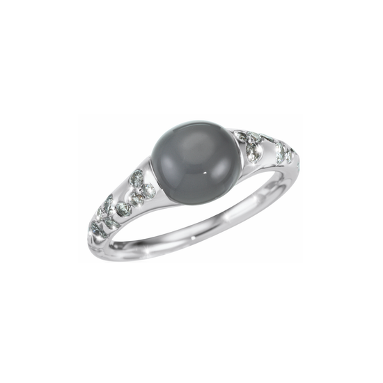 Oliver Heemeyer Moonstone diamond ring crafted in 18k white gold featuring a grey moonstone in its center. Sparkling diamonds accentuate this contemporary design.