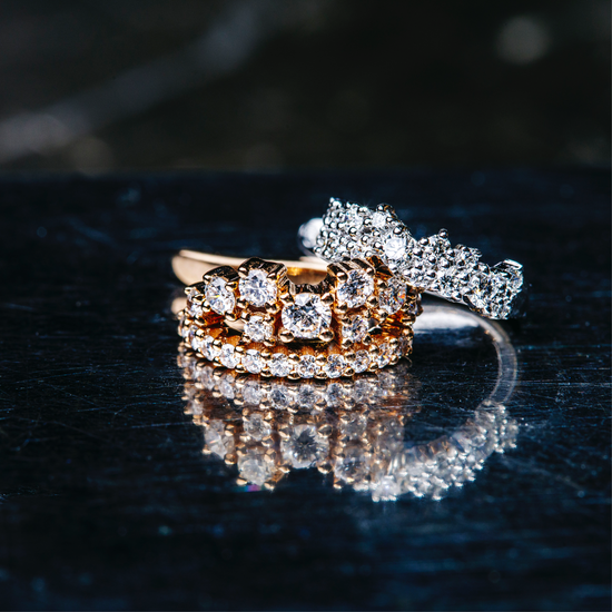 The glamorous 18k rose or white gold princess design is adorned with 18 sparkling diamonds in different sizes. An extraordinary beautiful OH creation, handmade with the highest attention to detail. Different perspective.