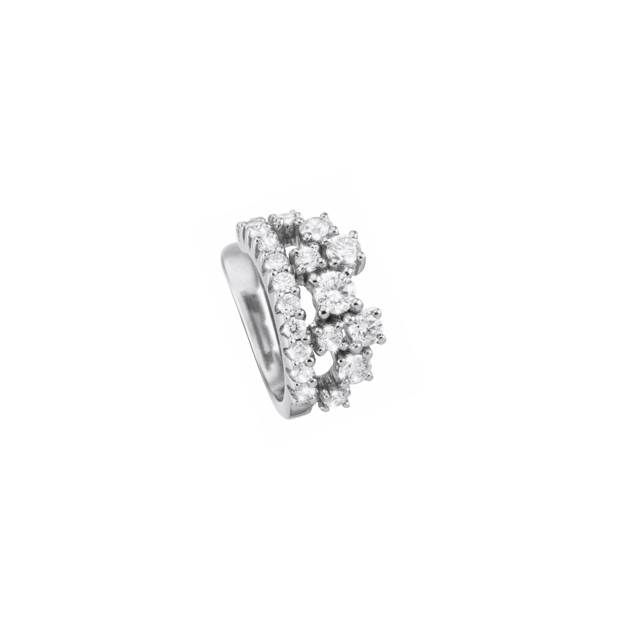 This stunningly beautiful ear cuff shines bright like a little crown.  Get yourself a bit of royal feeling with this 18k white gold ear cuff. Carefully handcrafted by our goldsmiths and refined with 40 sparkling diamonds it is an eye catcher which cannot be missed.