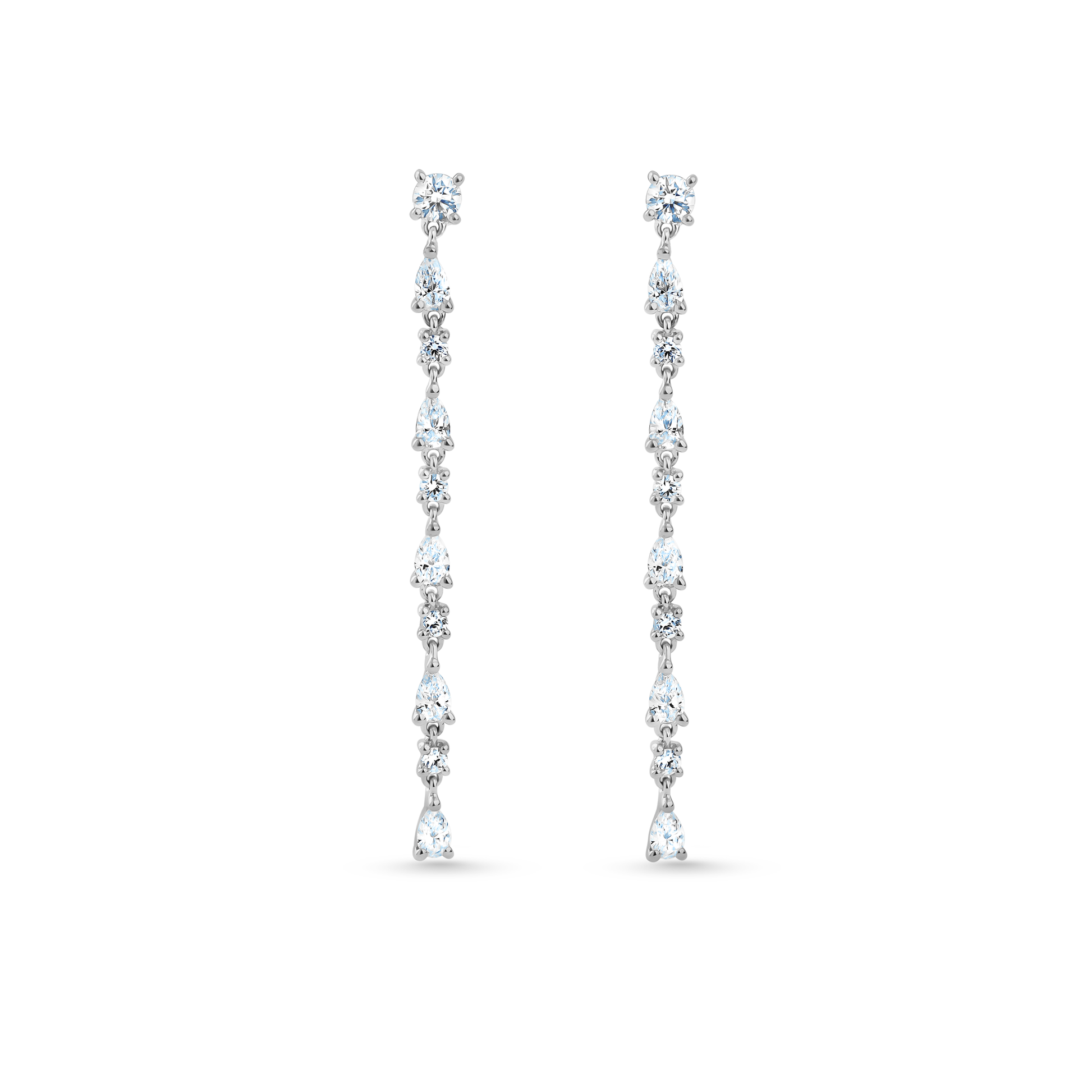 Oliver Heemeyer Shannon diamond earrings made of 18k white gold.