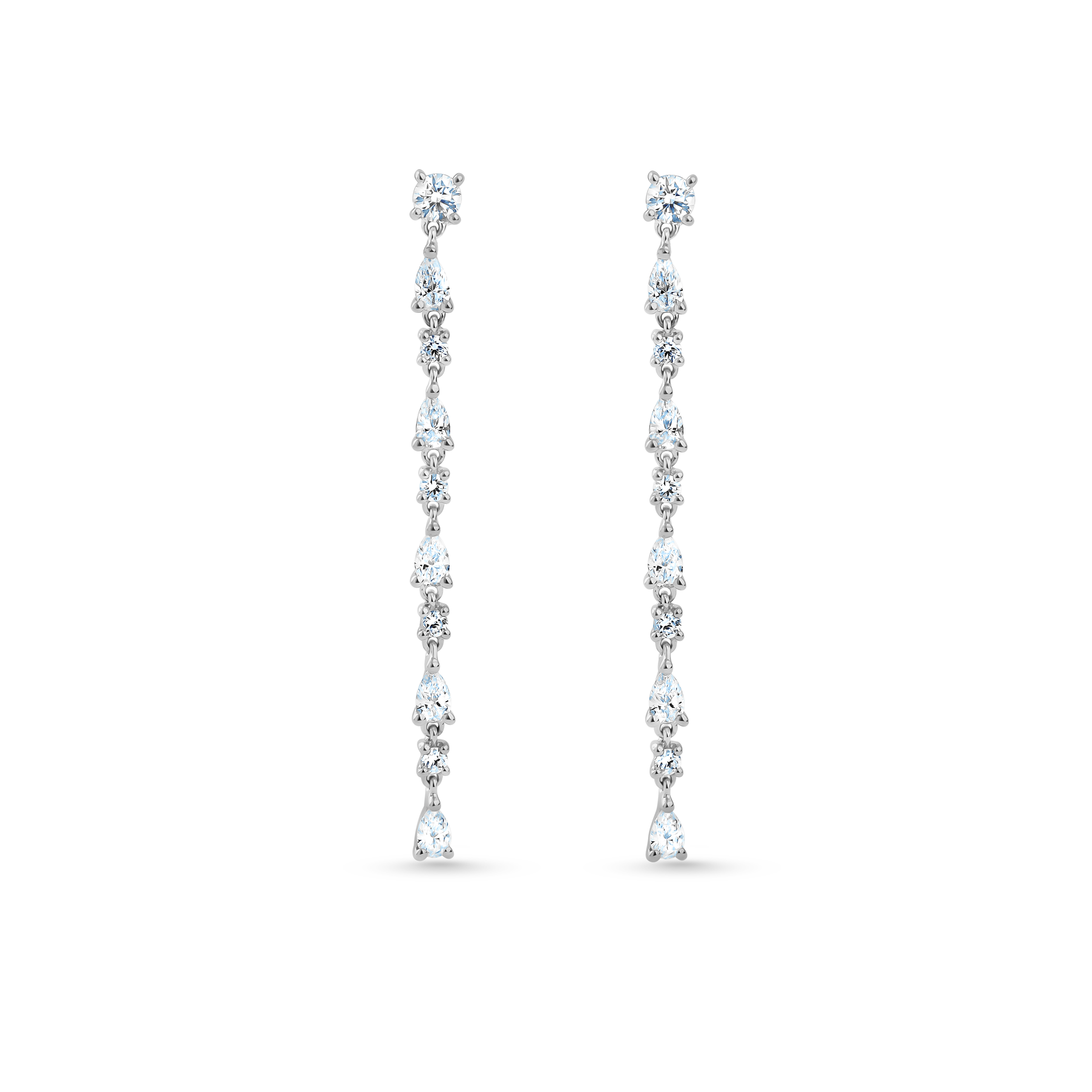 Oliver Heemeyer Shannon diamond earrings made of 18k white gold.