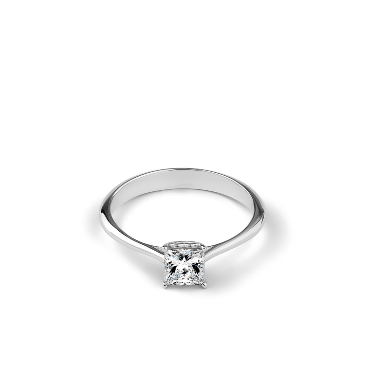 Oliver Heemeyer Sky Solitaire Diamond Ring made of 18k white gold.