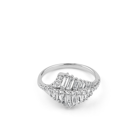 Oliver Heemeyer Una Diamond Ring made of 18k white gold.
